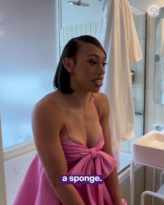 以后就當(dāng)你的球迷了這位WNBA新秀妹子，身材也是相當(dāng)炸裂