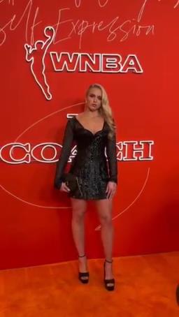 海莉選秀夜紅毯秀，人氣和顏值在這屆都是數(shù)一數(shù)二