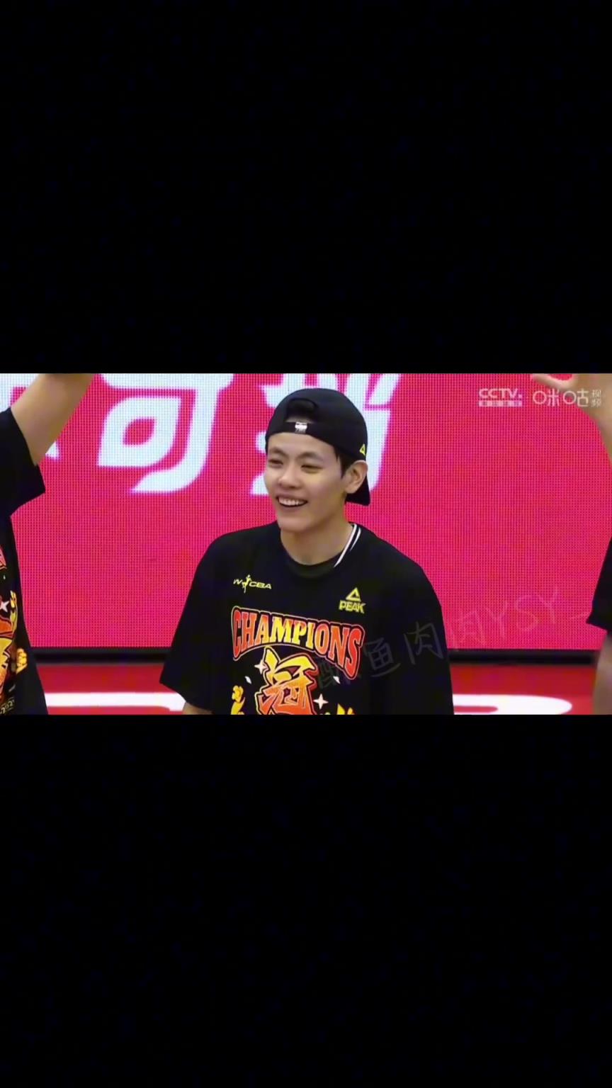 以小搏大以弱勝強 ；從不被看好，到站到最高的領(lǐng)獎臺...